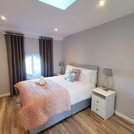 Moneylands Farm Self-catering