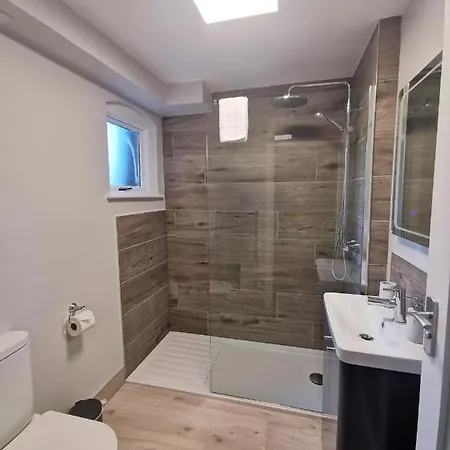 Moneylands Farm Self-catering *