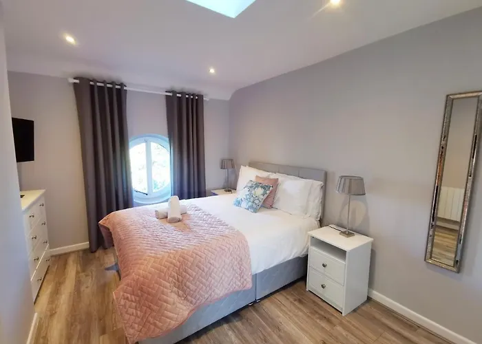 Moneylands Farm Self-catering